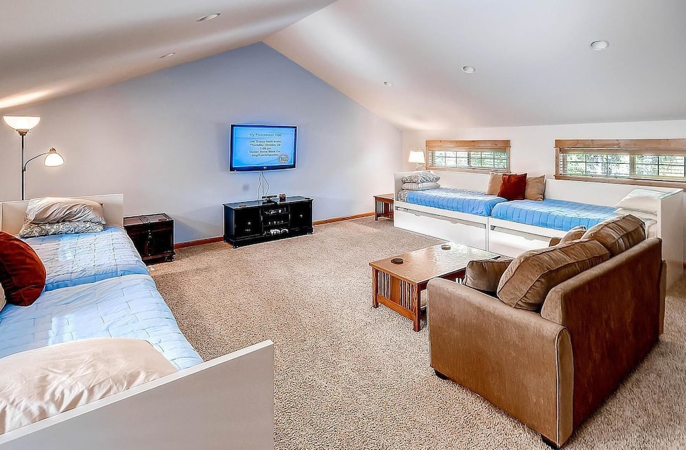 Evergreen Mountain Lodge