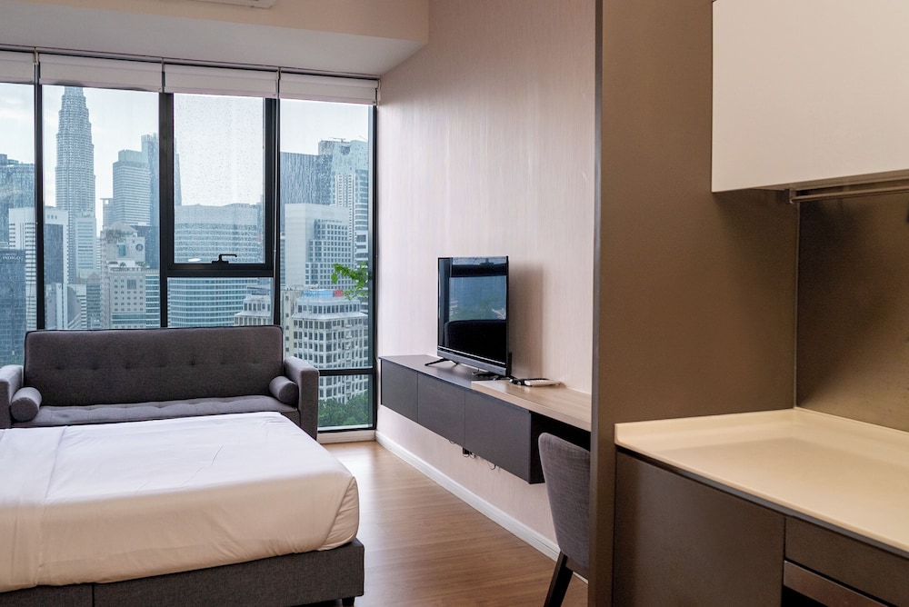 Ceylonz Suites KLCC by Mana-Mana