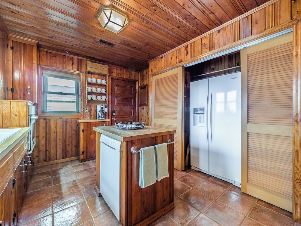 Sea Strapped by Topsail Realty