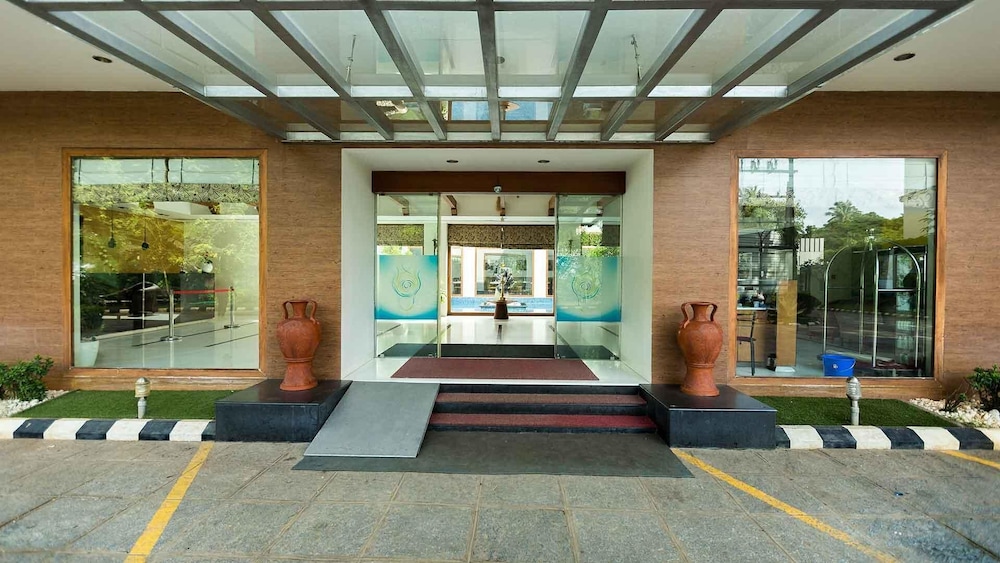Hotel Devaragam