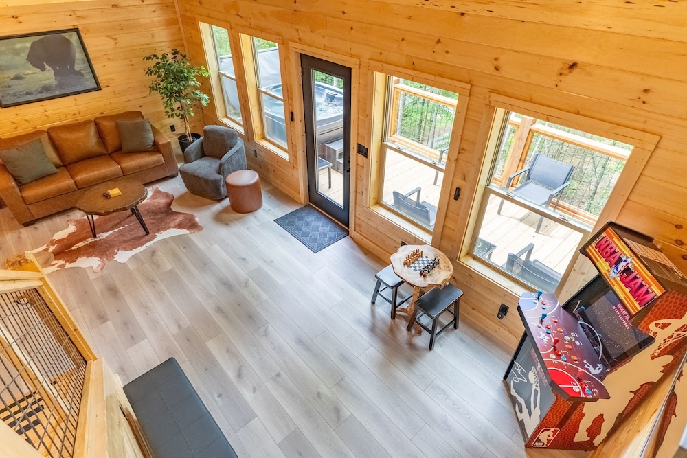 2 Brand New Cabins for Family Retreat