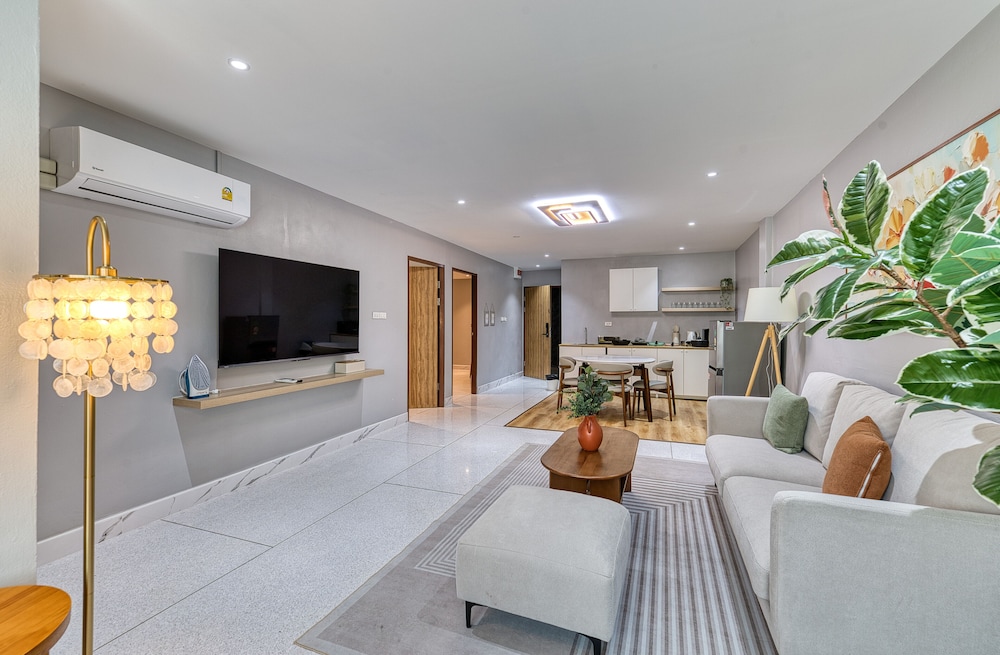 AB House
