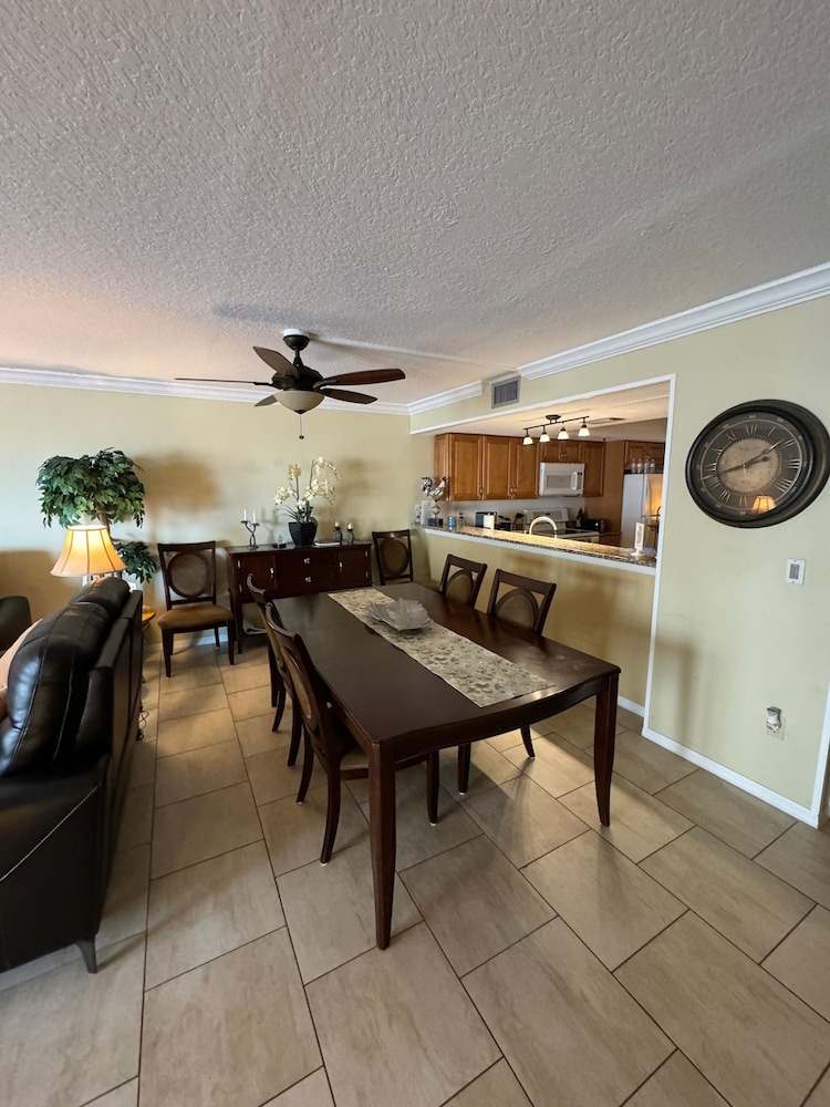 Beach Cottage 1212 in Indian Shores