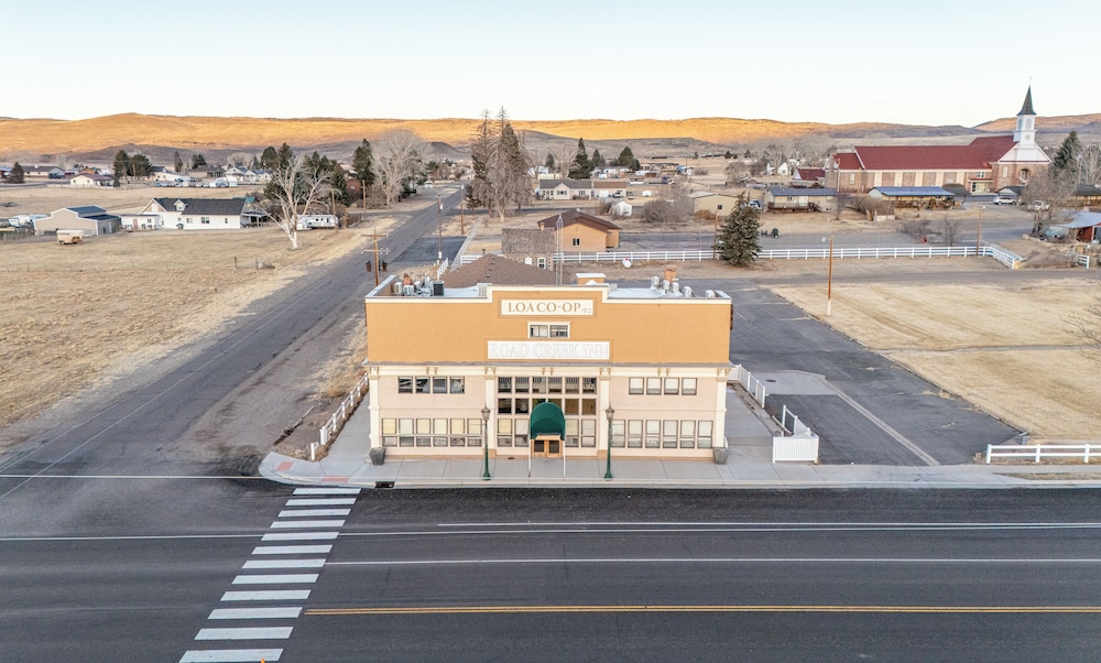 Road Creek Inn