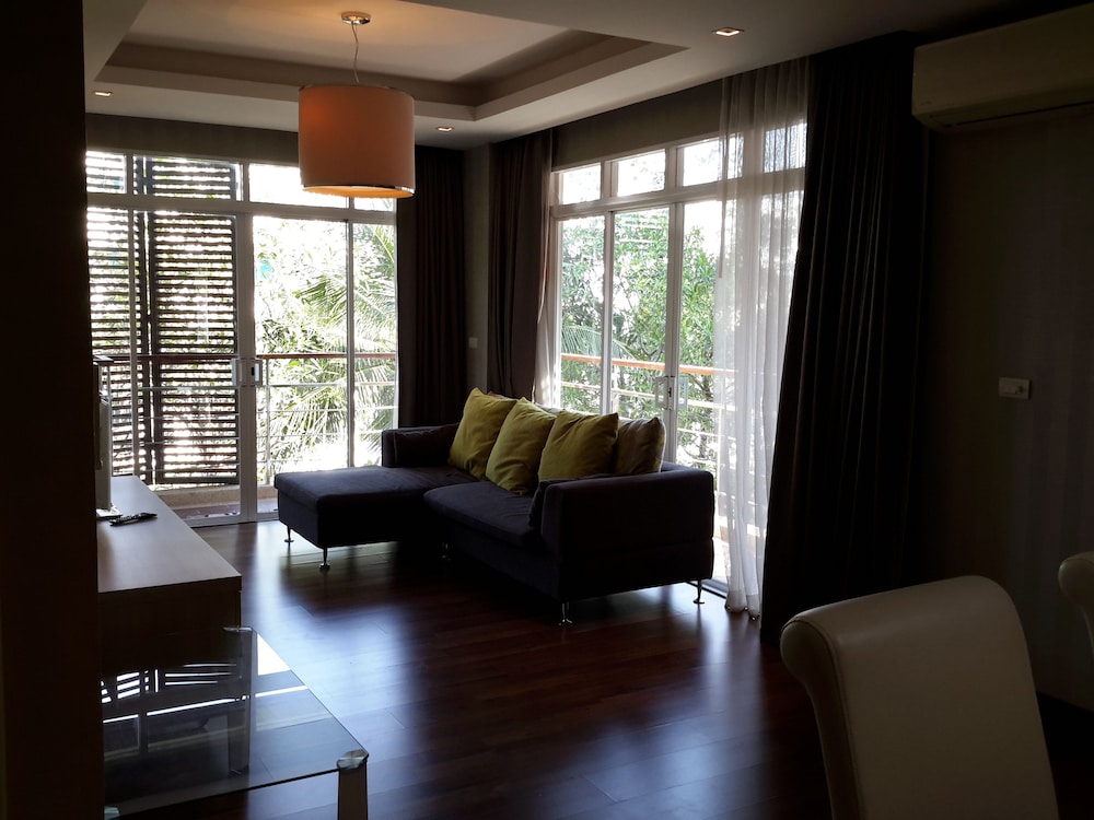 Beachfront Family Penthouse Hua Hin