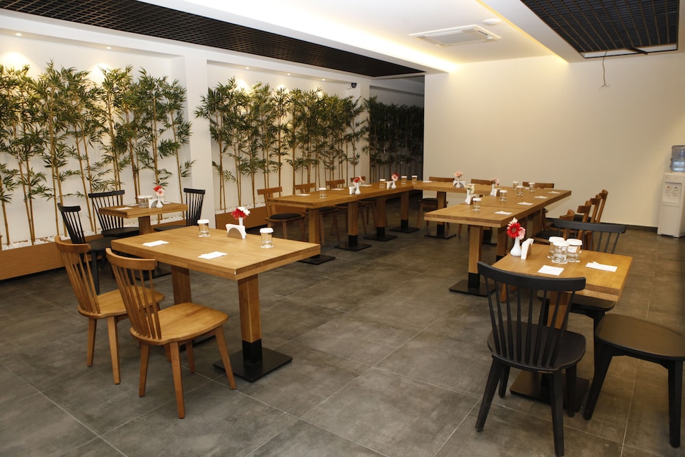 Sapko Airport Otel - Image 14
