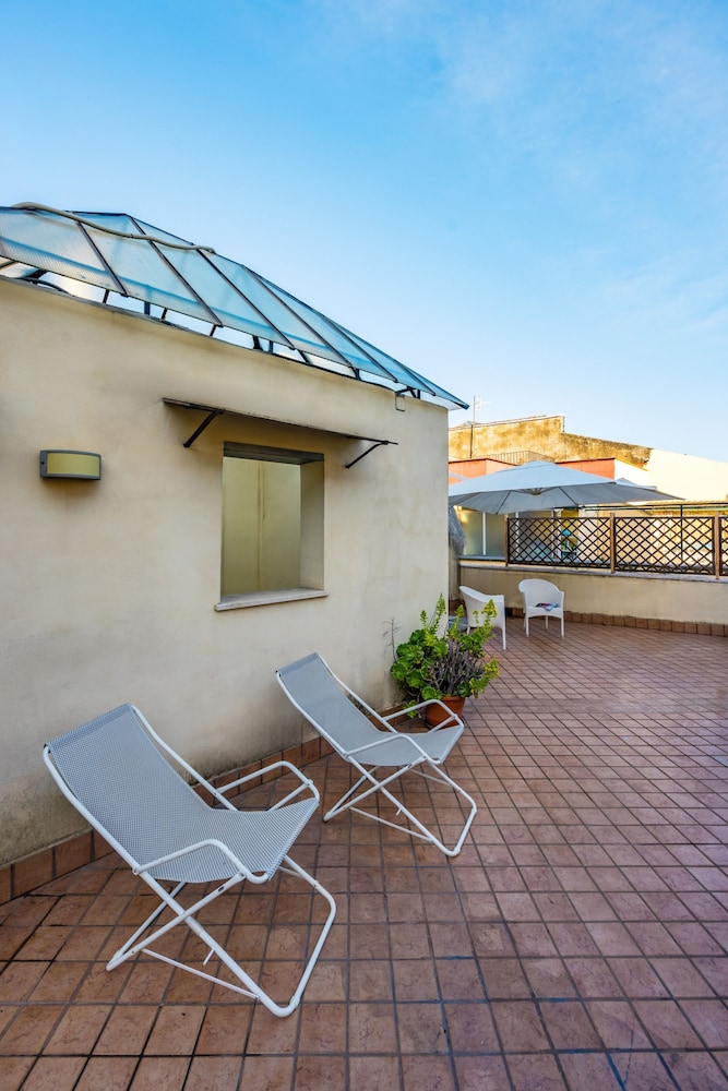 Casa al Rettifilo con Terrazzo by Wonderful Italy