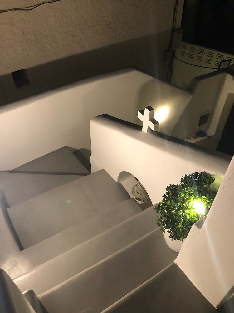 The Luna Suites