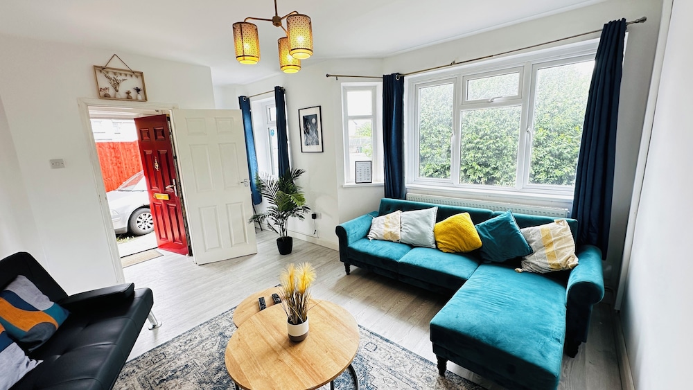 Pengam House