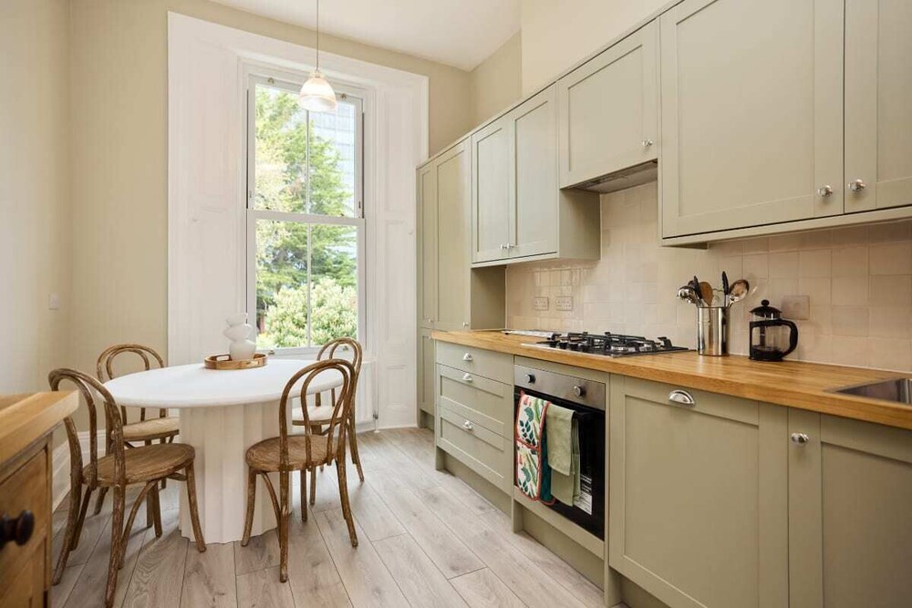 The Fulham Town House - Spacious 4BDR House with Garden