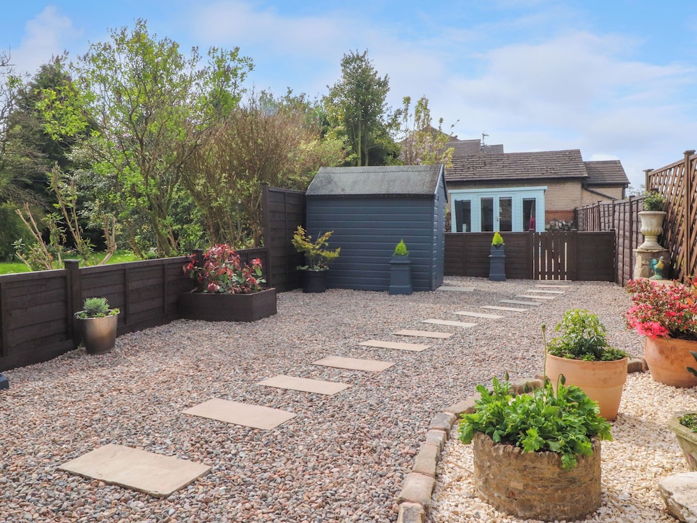 3 Cowper Place
