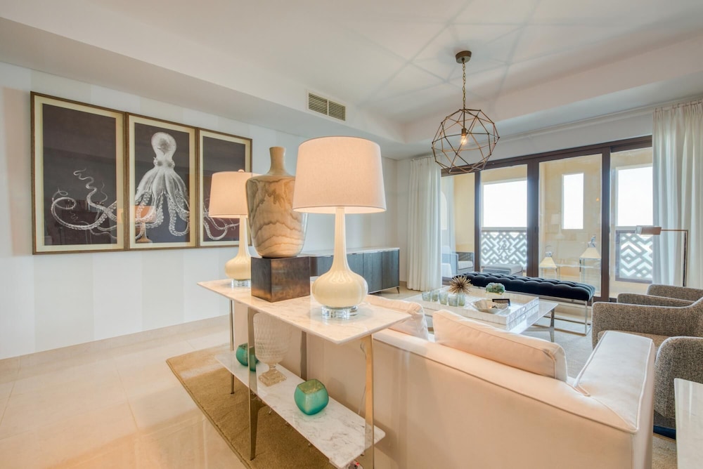 Luxury Palm Apartment With Beach Sea View