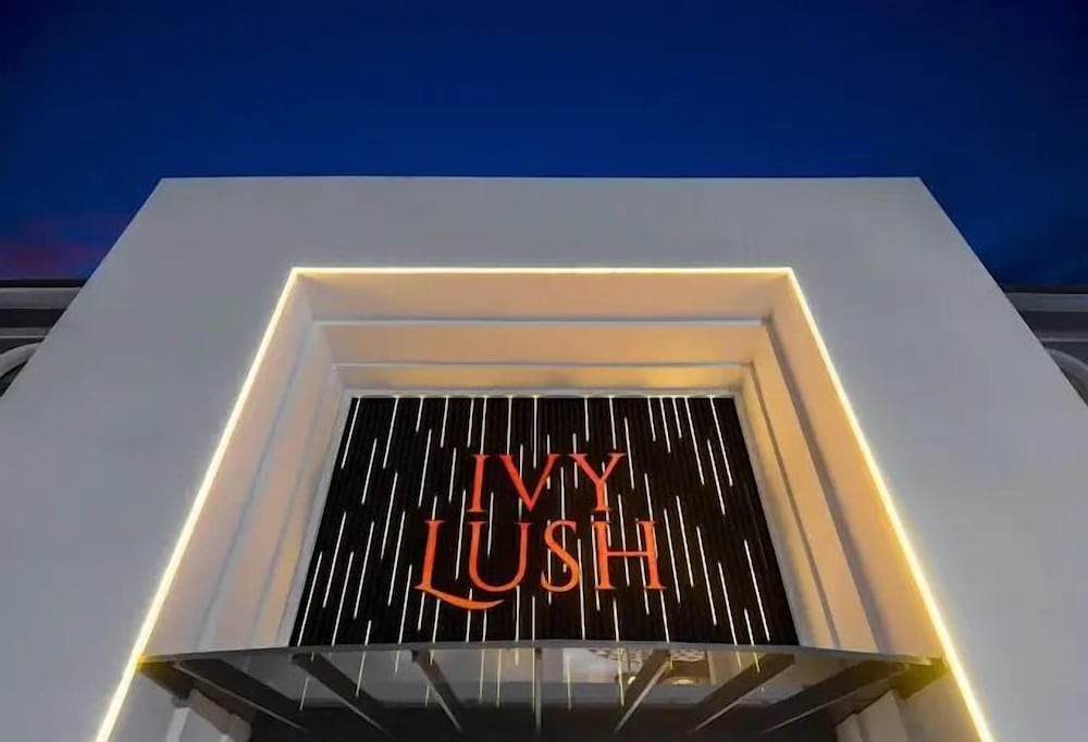 IVY LUSH HOTEL