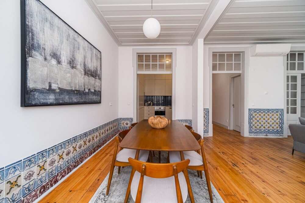 Nomad s Padaria Flats Tiled Walls view 5