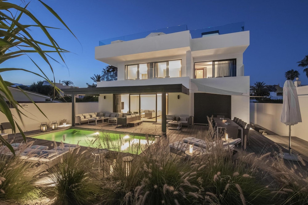 Villa Frontline Beach Costabella - Marbella