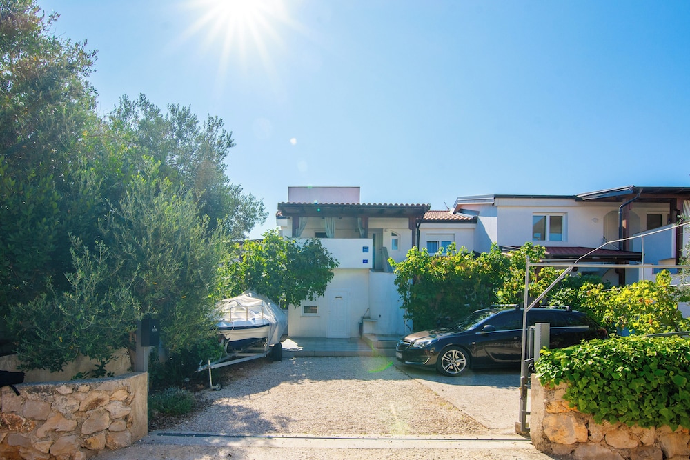 Apartment Milatovic