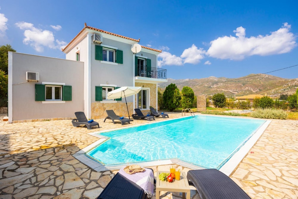 Villa Olga in Kateleios