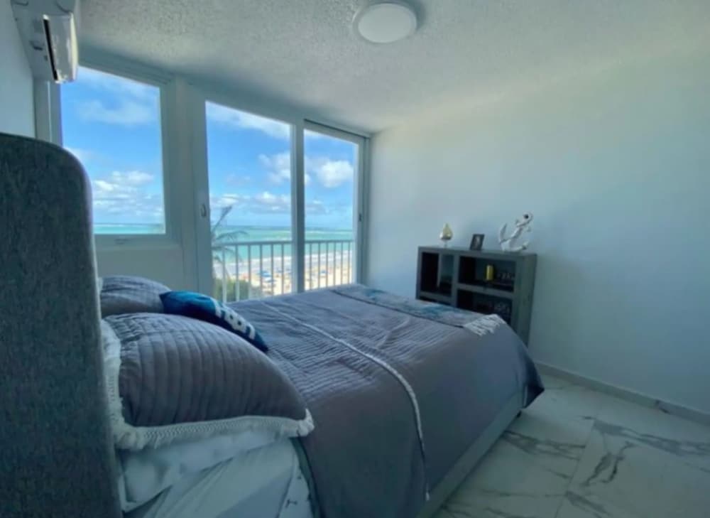 Apartamento Vista al Mar en Isla Verde view 2