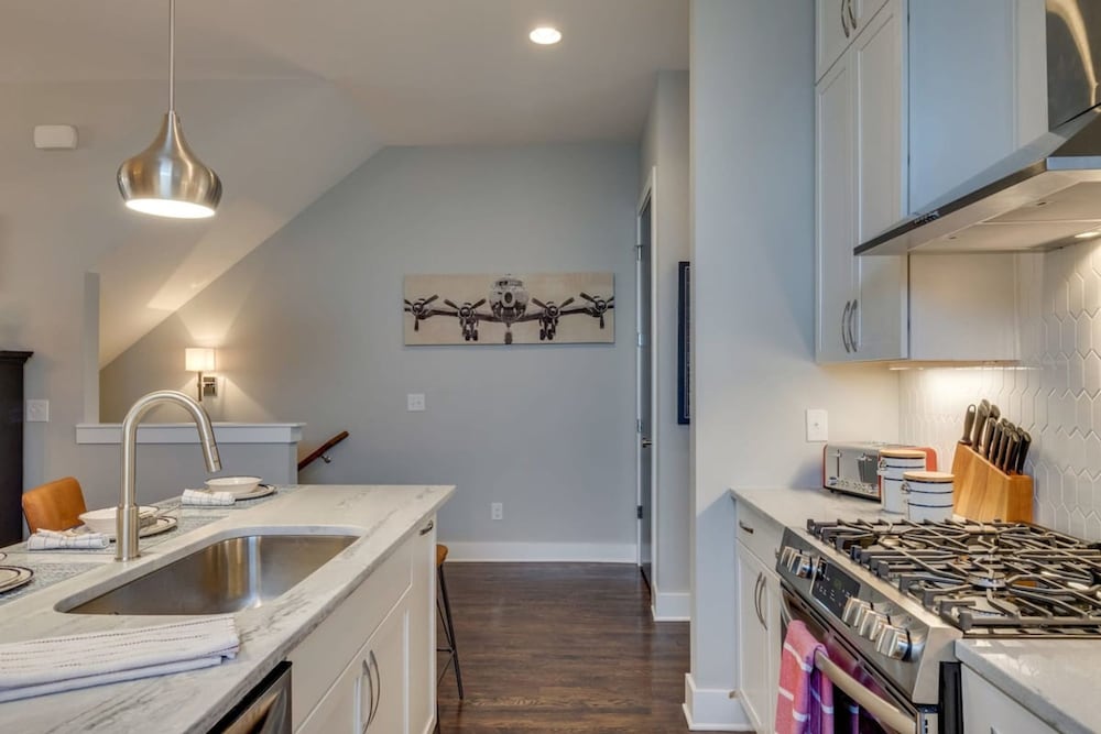 Nashvegas 13 Beds Rooftop Views Mins to Broadway