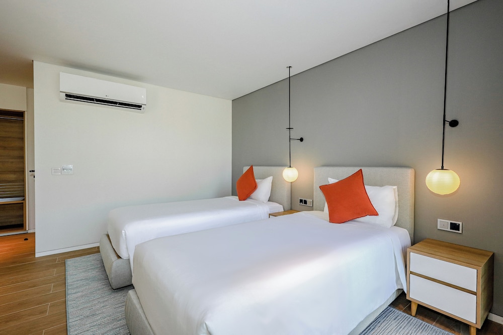 Sailing Pool Villas & Resort Phu Quoc view 3