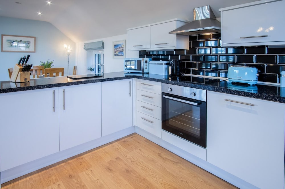 Caldey View Cottage - 1 Bedroom - Penally