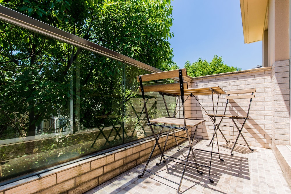 Summer Villa with 5 BRs