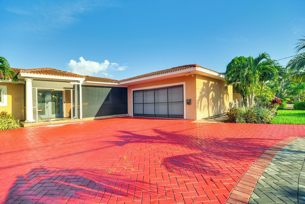 Bayfront St Petersburg Home w/ Hot Tub & Views! view 5