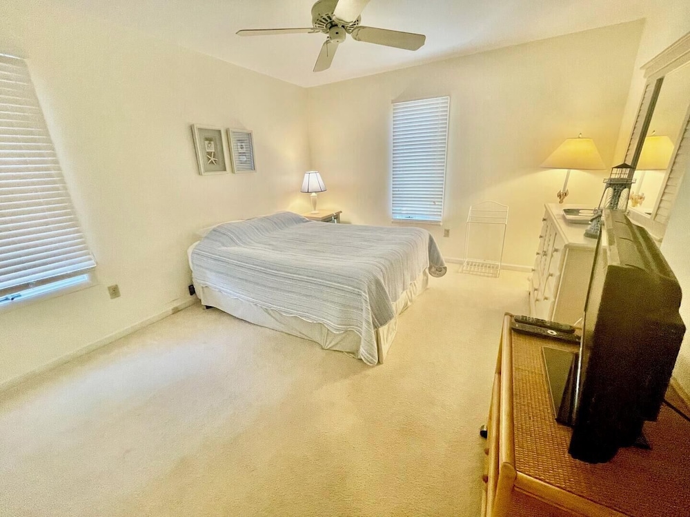 Scarborough Avenue 506