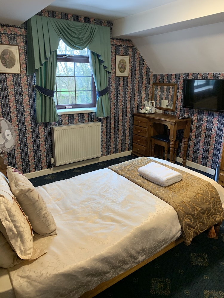 The Dog & Doublet Inn view 2