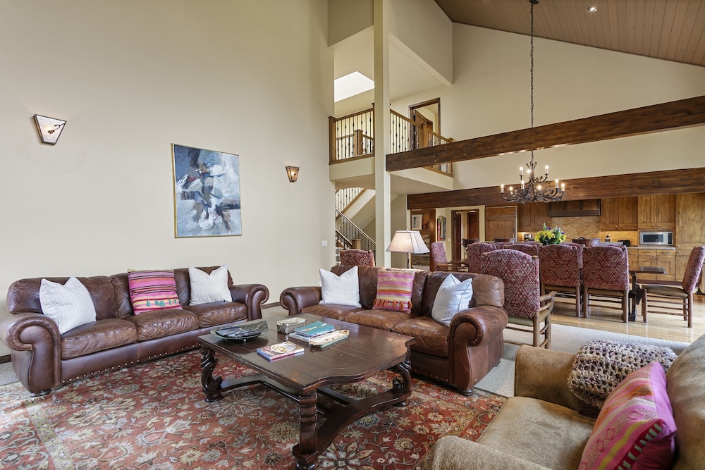 Upper Telemark Drive Home at Deer Valley Resort - 7 Bedroom Home with Hot Tub #2960 7 Home