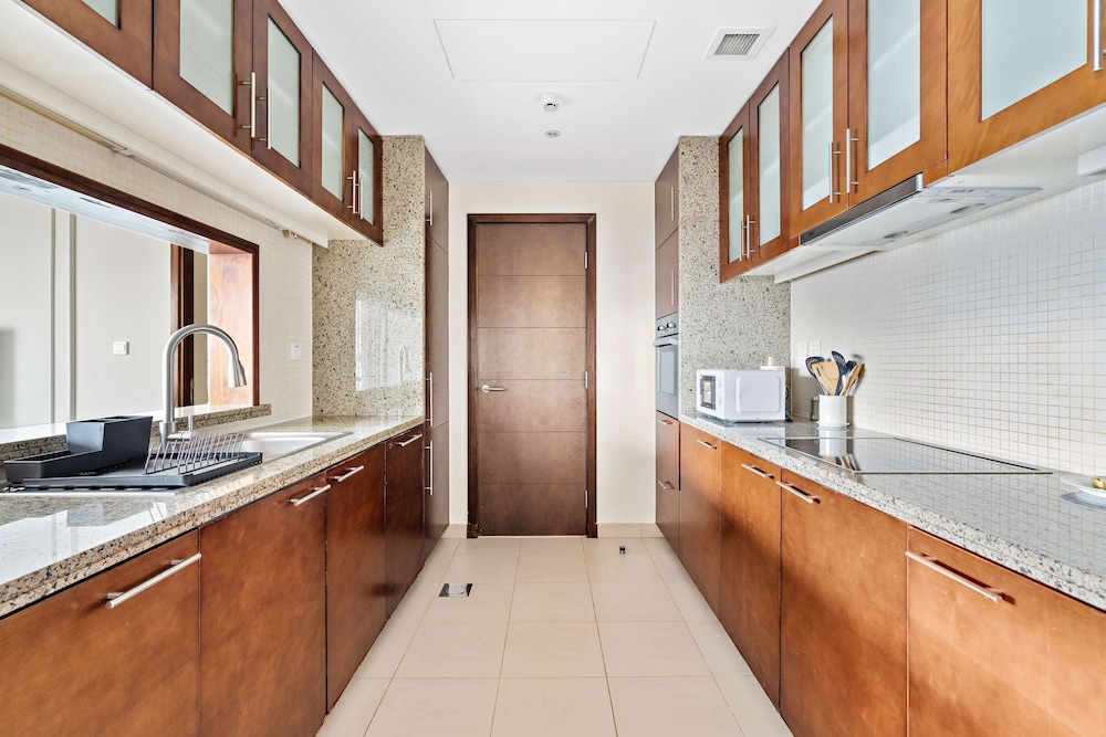 Silkhaus High Floor With Big Balcony Downtown