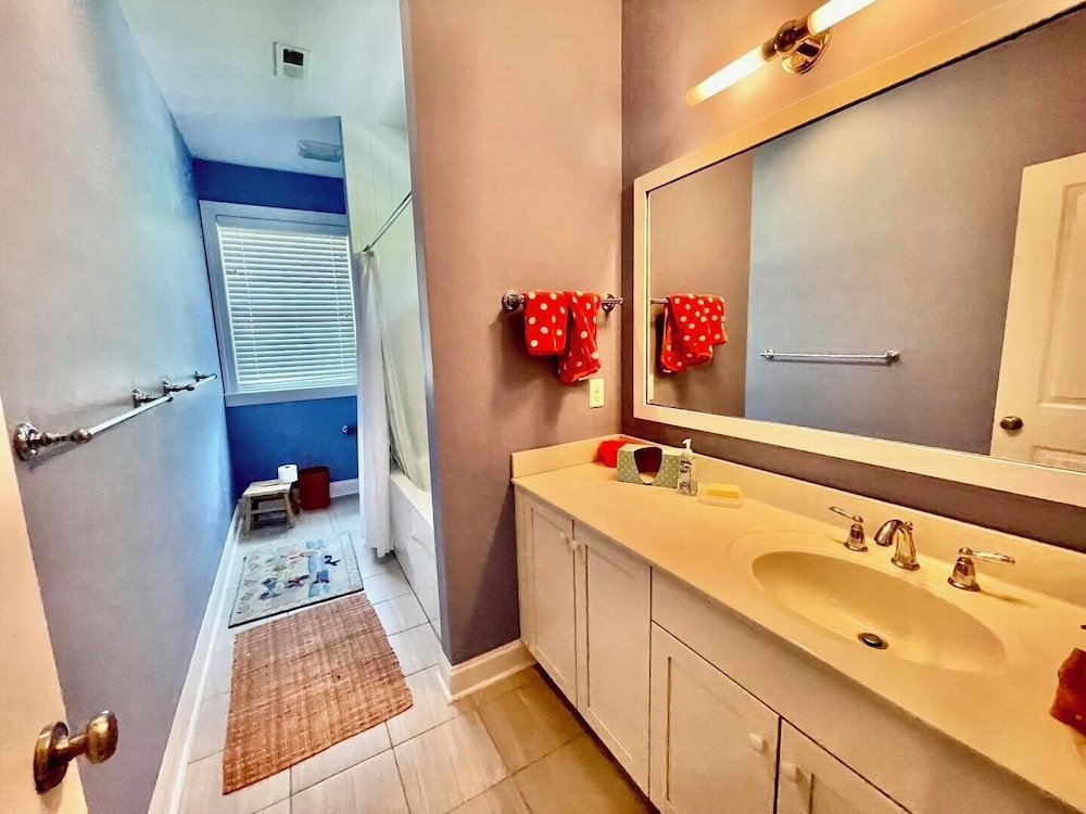 Henlopen Avenue 116