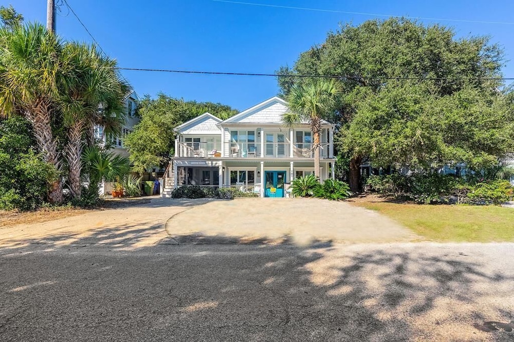 705 Carolina Boulevard view 5