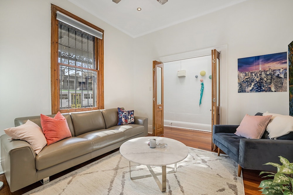 Unique 2- Storey Victorian Terrace Near Errol St