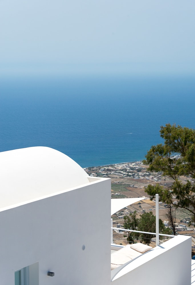 Santorini Heights