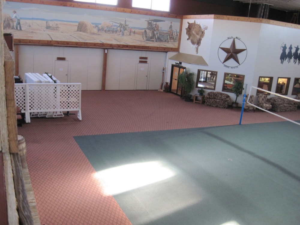 Dodge City Vacations - Dodge House Hotel  Convention Center - Property Image 8