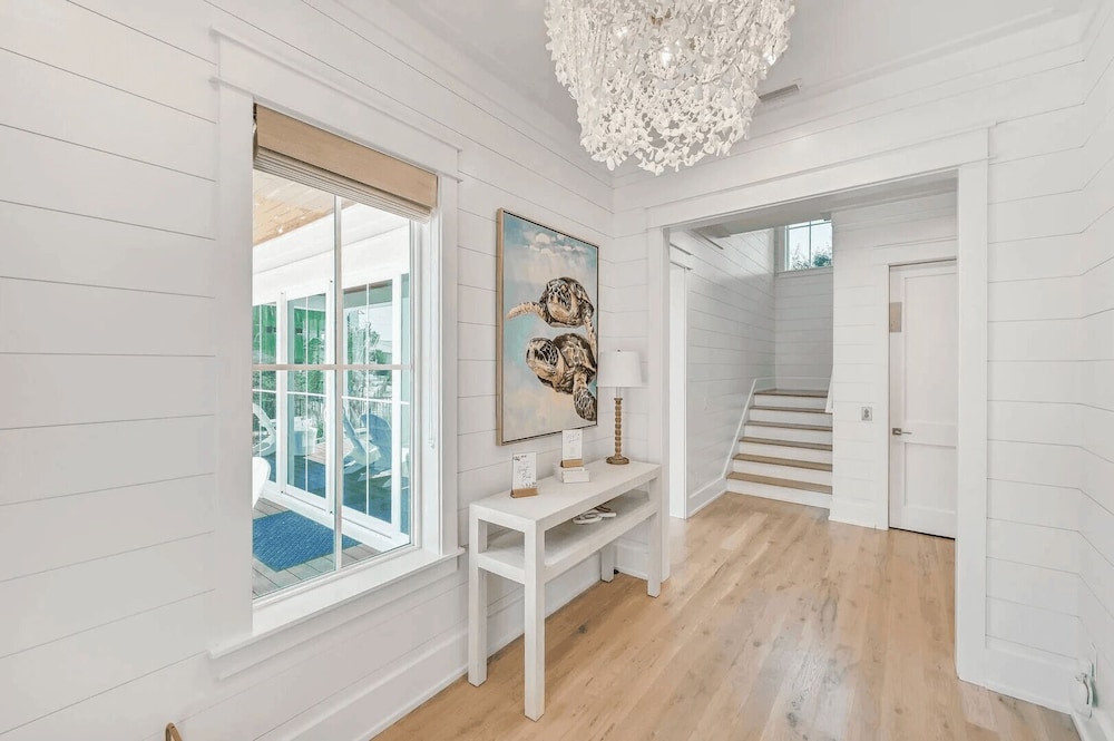 Sunset Pointe 30A by Avantstay Gulf Views, Carriage, Pool