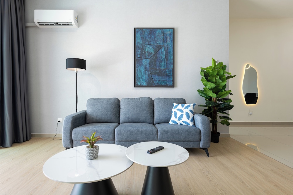 Sunshine Residence Suites