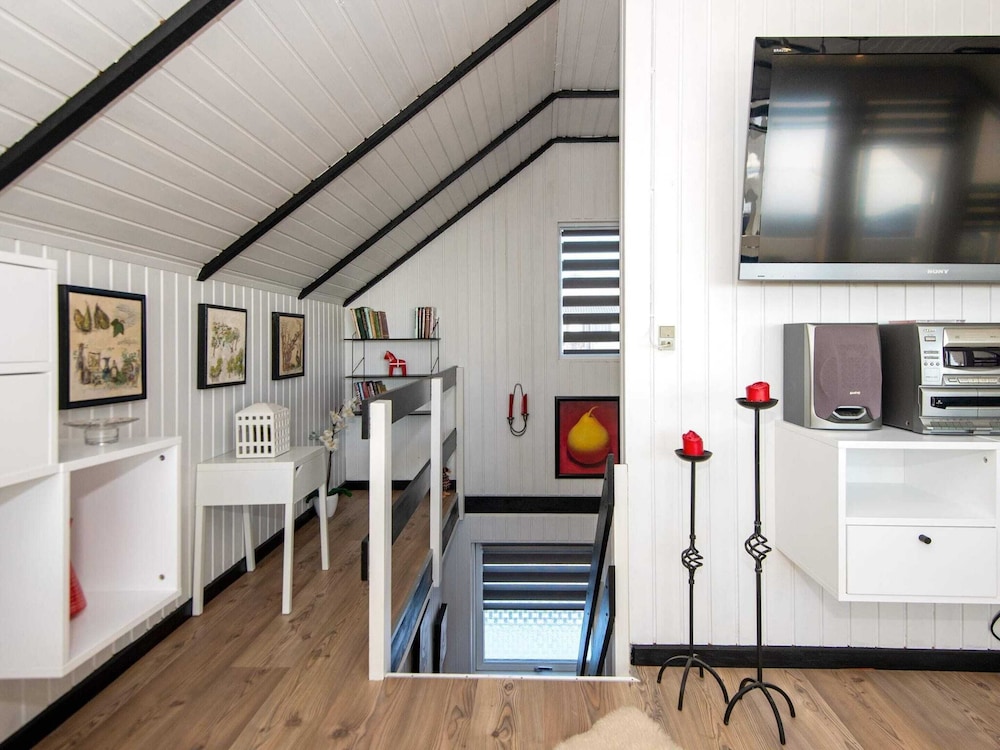 Fantastic Holiday Home with Bay View near Knebel view 5
