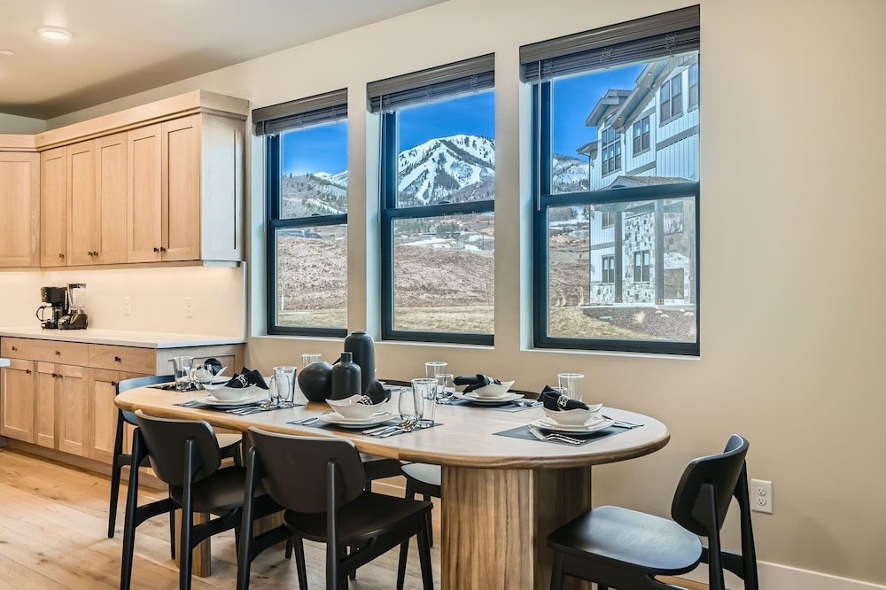 Flying Moose At Helling Circle 101 3 Bedroom Condo