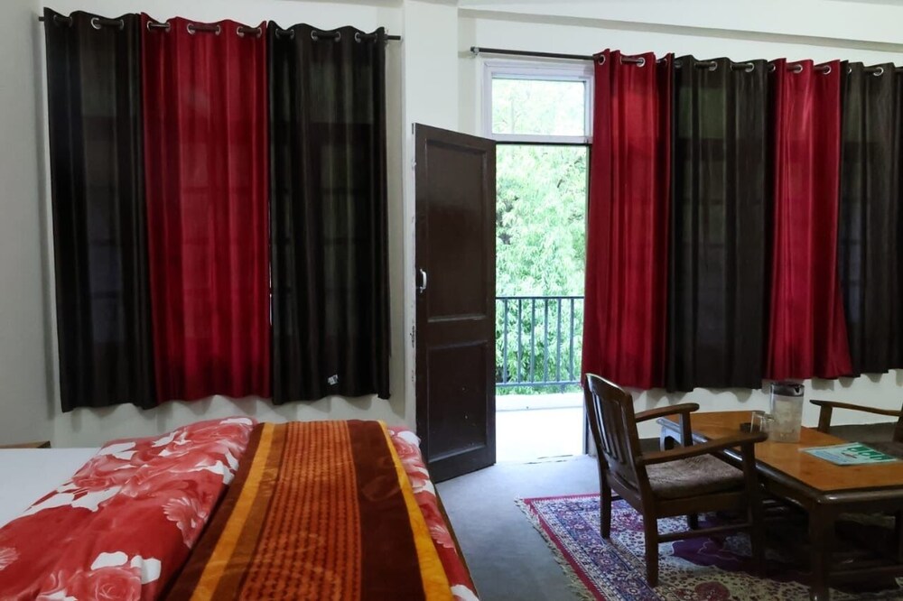 Hotel paradise hills