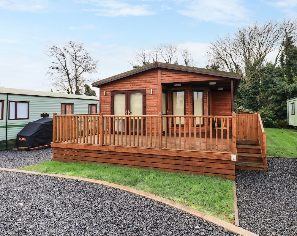 Roe Deer Lodge