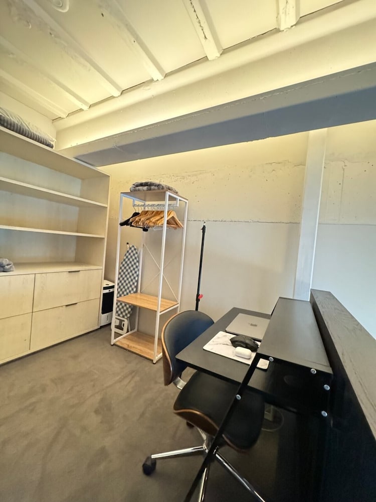 Industrial-chic 1BD Loft by the River Fulham!