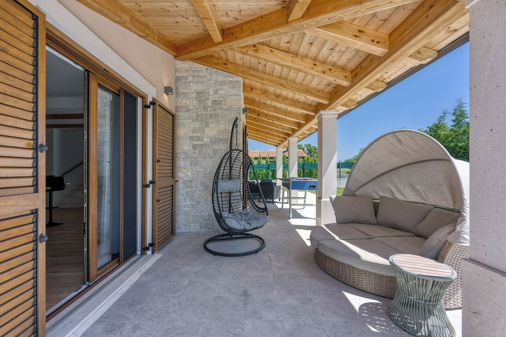 Pool and Fun Villa Stella Klarici