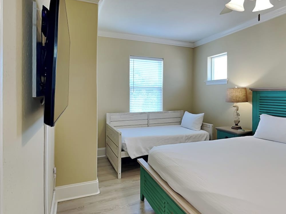 Destiny's Paradise by Southern Vacation Rentals