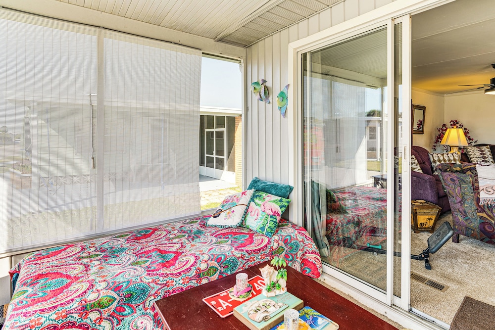 Pool Access! Couples Haven 4 Mi to Dtwn Fort Myers
