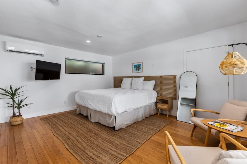 The Yucca Hotel- Entire Boutique Buyout