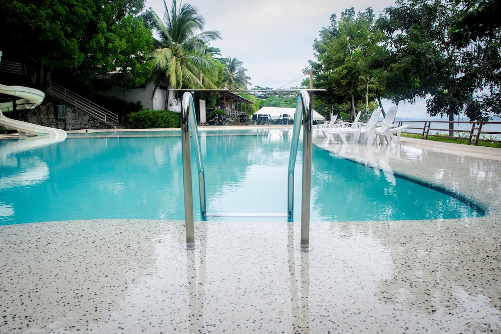 Almont Beach Resort