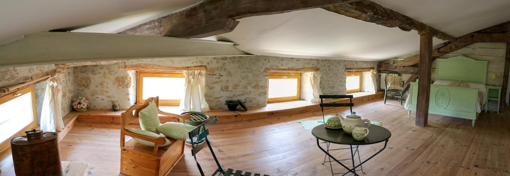 Domaine de Marlas B&B view 3