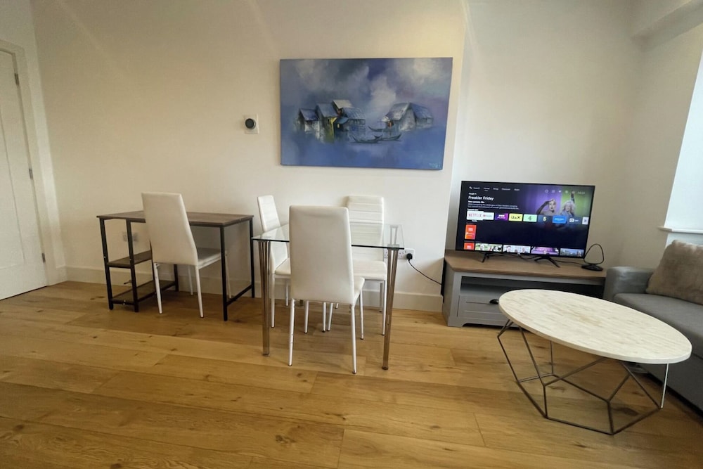 1bed Apartment on High Street, Central Croydon